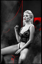 Laden Sie das Bild in den Galerie-Viewer, schwarzer ouvert Damenbody - Weiblichkeit mit Stil