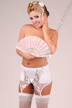 Laden Sie das Bild in den Galerie-Viewer, Strapsgürtel, in Übergrößen - Weiblichkeit mit Stil
