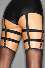 Laden Sie das Bild in den Galerie-Viewer, schwarzer Straps-Damenbody - Weiblichkeit mit Stil