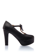 Laden Sie das Bild in den Galerie-Viewer, Retro Riemchen-Pumps