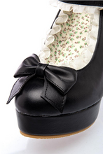 Laden Sie das Bild in den Galerie-Viewer, Mary Jane Pumps in 2 Farben