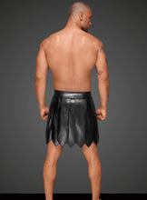 Laden Sie das Bild in den Galerie-Viewer, Ecoleather Gladiator Herrenrock mit PVC Zierfalten - Weiblichkeit mit Stil