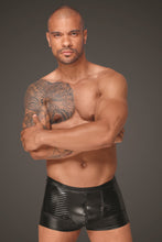 Laden Sie das Bild in den Galerie-Viewer, Powerwetlook Herrenshorts mit dekorativen PVC Zierfalten - Weiblichkeit mit Stil