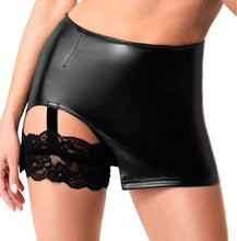 Laden Sie das Bild in den Galerie-Viewer, WETLOOK MINI- DAMENROCK MIT STRUMPFBAND F345