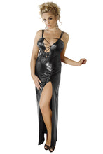 Laden Sie das Bild in den Galerie-Viewer, langes schwarzes Wetlook-Kleid, in Übergrößen - Weiblichkeit mit Stil