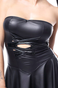 schwarzes Kleid - Weiblichkeit mit Stil