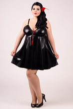 Load image into Gallery viewer, schwarzes Kleid, in Übergrößen - Weiblichkeit mit Stil