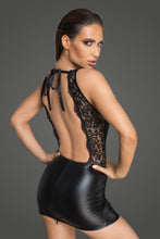Load image into Gallery viewer, schwarzes Wetlook-Spitzen- Kleid, in Übergrößen - Weiblichkeit mit Stil